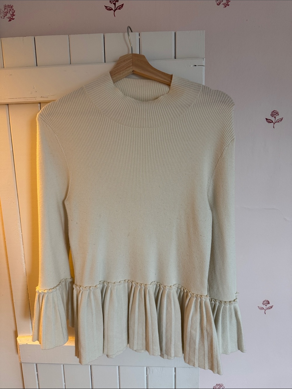 Ted Baker London Cream Ruffle-Hem Long Sleeve Knit Dress
